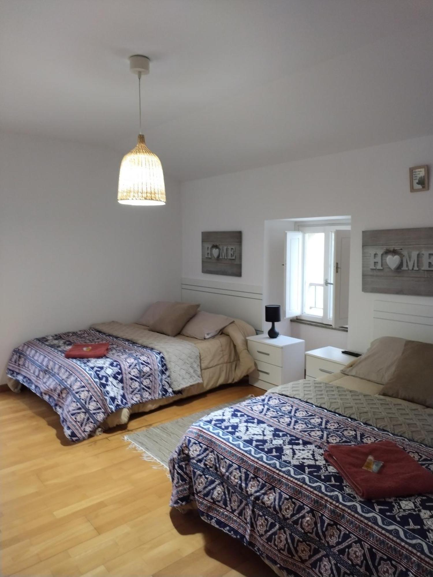 Apartamentos A Parada Do Camino ปาดรอน ภายนอก รูปภาพ