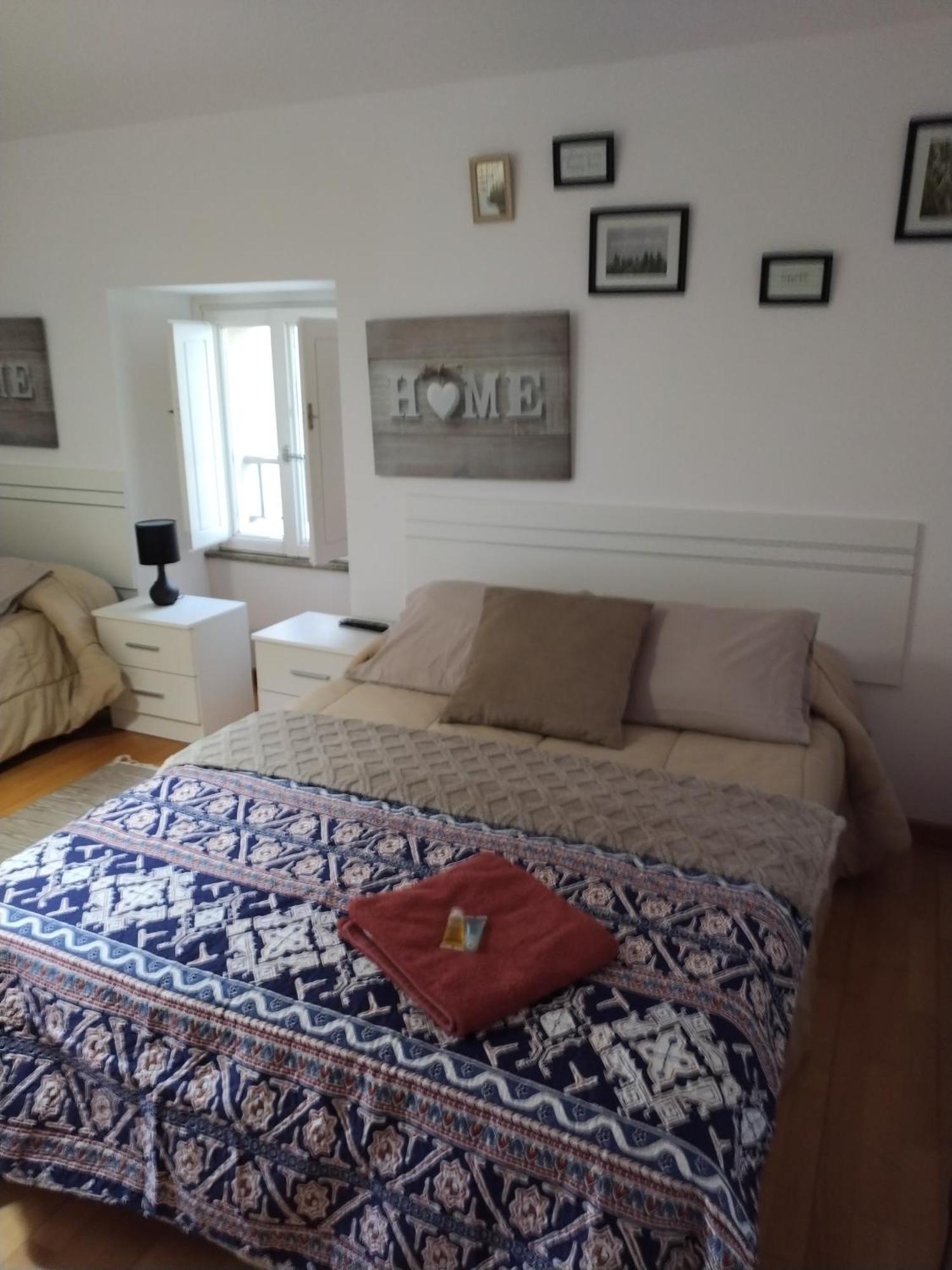 Apartamentos A Parada Do Camino ปาดรอน ภายนอก รูปภาพ